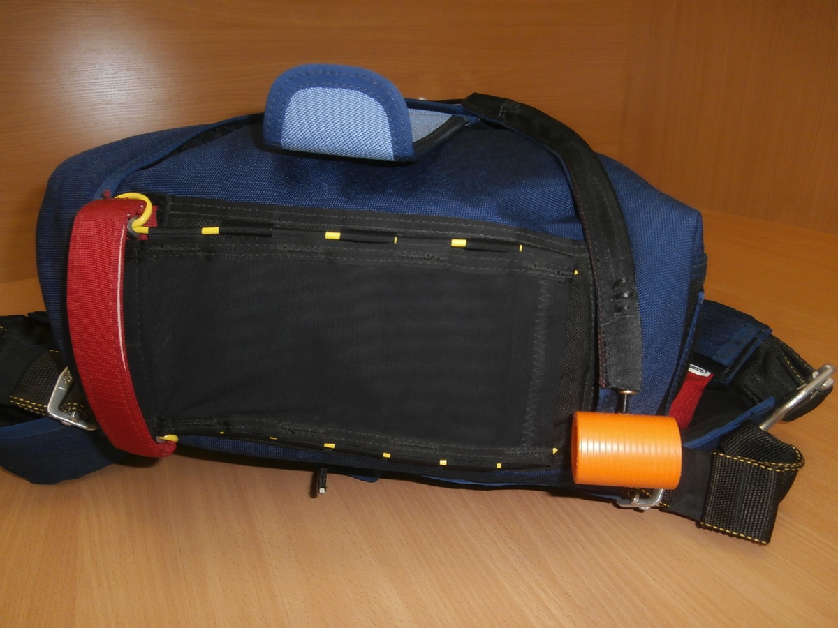 SWS Fire Student harness and container